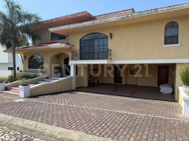 CASA EN RENTA FRACC LAGUNAS DE MIRALTA