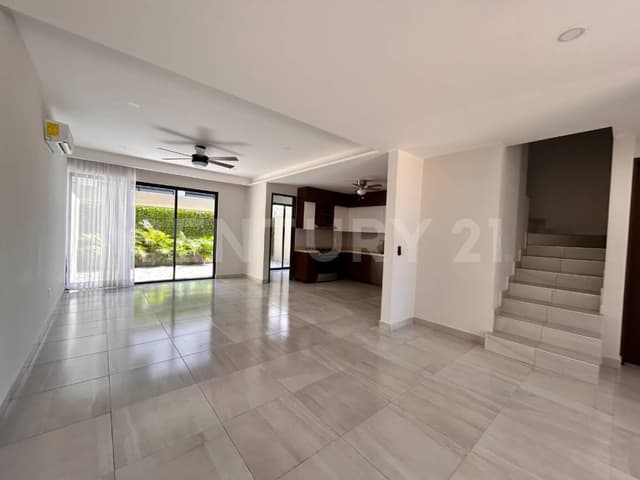Casa en Venta en Arbolada - A estrenar - Alberca Rooftop 3 Niveles