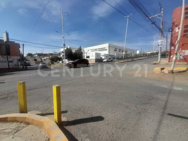 Se vende avenida SIGLO XXI col La Fe Guadalupe Zac. (en esquina y avenida)