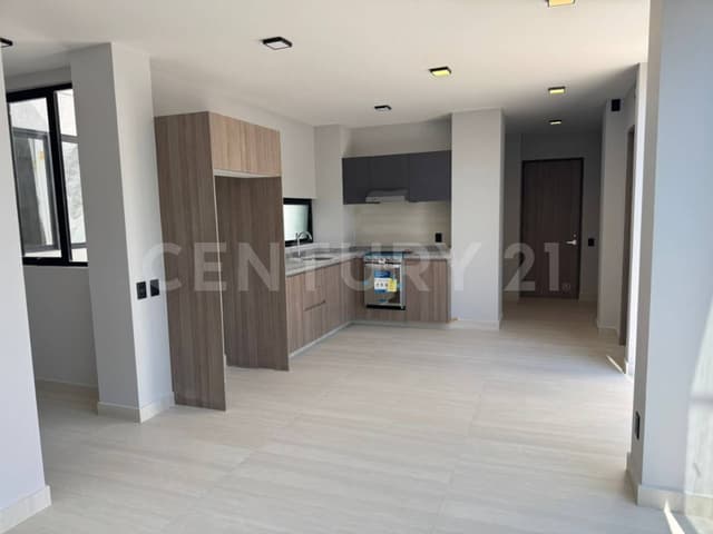 En 4To piso, con terraza propia, a una calle de parque Nápoles