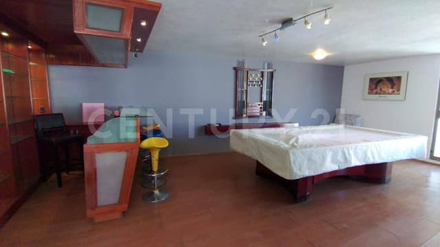 CASA RESIDENCIAL CON AMPLIOS ESPACIOS EN LA MEJOR UBICACION