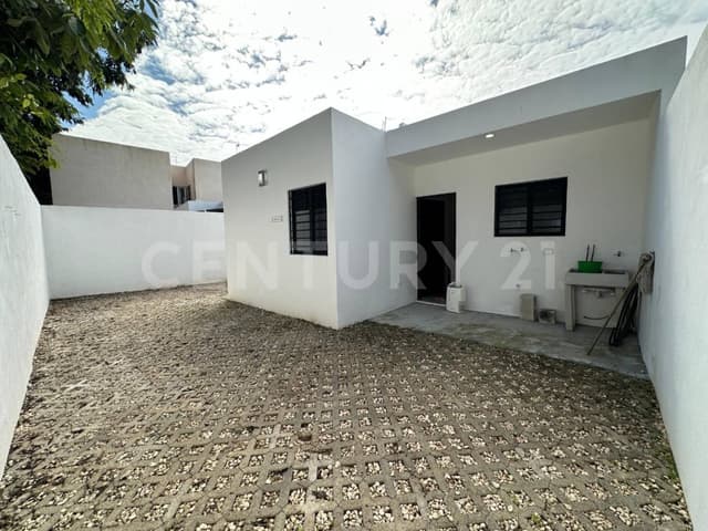 Casa en Renta de 2R/1B sin Muebles en Marsella 3 Playa del Carmen P4497