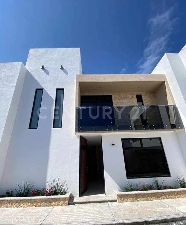 CASA EN VENTA EN SAN ANDRES CHOLULA 3 RECAMARAS $3,500,000