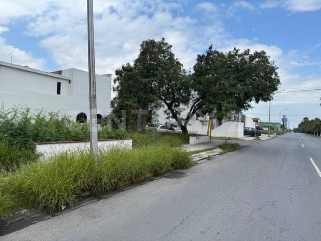 TERRENO EN RENTA | USO COMERCIAL | AV. LAS PALMAS | APODACA, NL