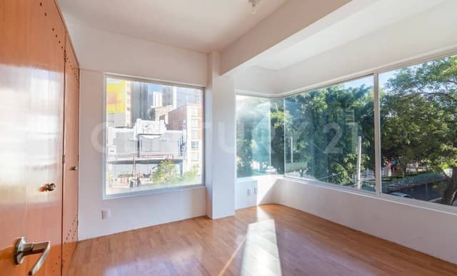 Cercano a glorieta de Insurgentes