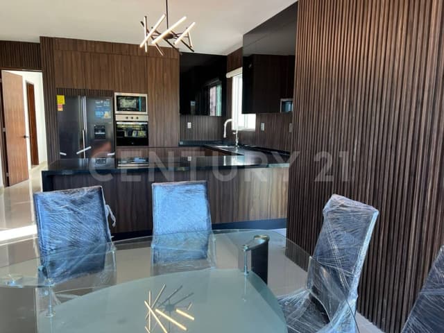 Departamento en renta, Col. Jardines del Sol, Zapopan, Jal.