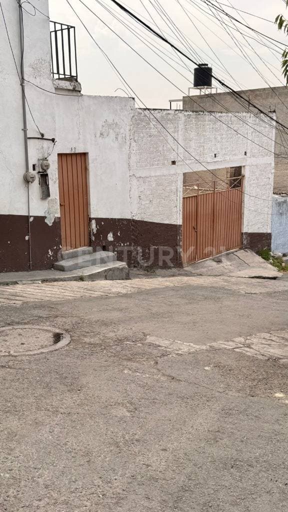 PROPIEDAD HABITACIONAL CON UNIDADES DE RENTA