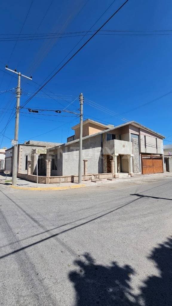 VENTA DE CASA EN VILLA JARDÍN, TORREÓN COAHUILA