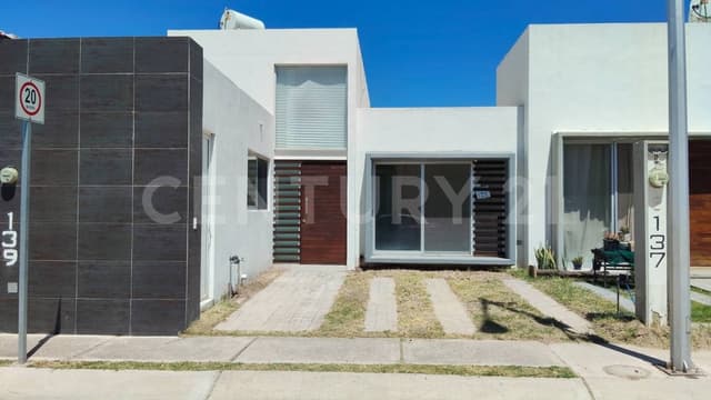 Casa de una planta en Renta en Condominio Marcellana