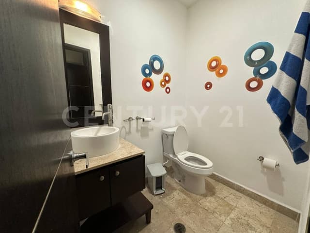 Amplio departamento en Venta 2R/2,5B a una cuadra del Mar Playa del Carmen P4462