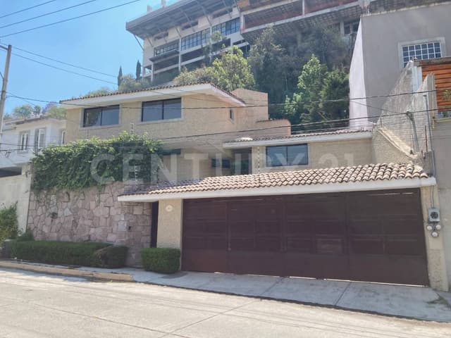Casa en Venta Lomas de Tecamachalco en Naucalpan Estado de México
