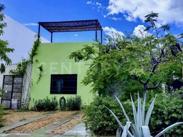 CASA EN PRIVADA PARAISO, EL CENTENARIO