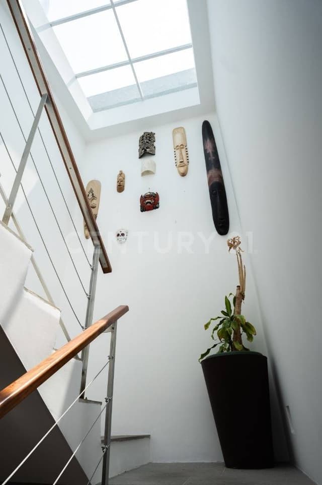 CASA EN VENTA.En Desierto de los Leones #5028, espacios luminosos y tranquilidad