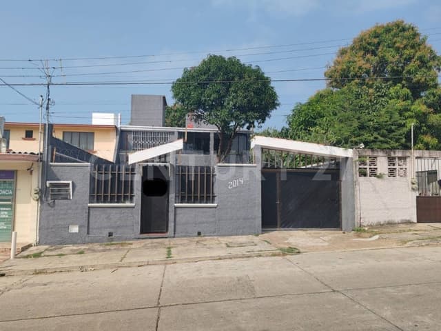 CASA EN VENTA en la Colonia Benito Juárez Norte, Coatzacoalcos, Veracruz.