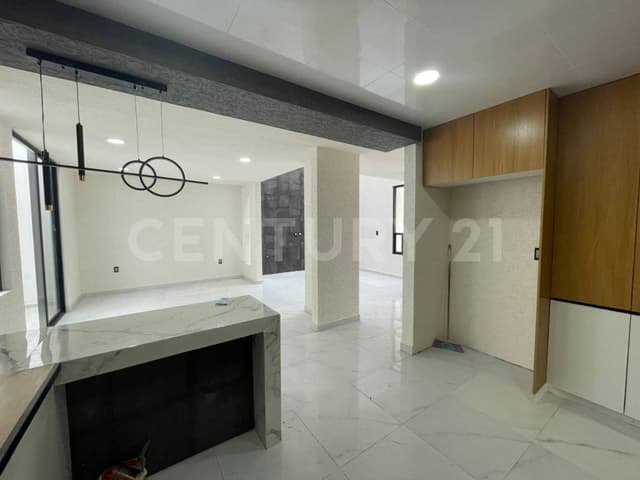 Casa en venta en Lomas de Banthí, SJR, Querétaro.