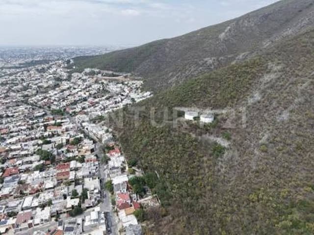 TERRENO EN VENTA EN COL. CONTRY LA SILLA EN GUADALUPE, N.L.