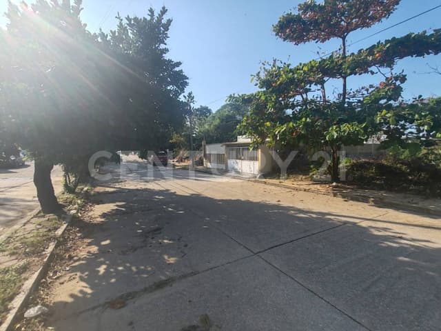 Se VENDE TERRENO en la Colonia BENITO JUAREZ NORTE