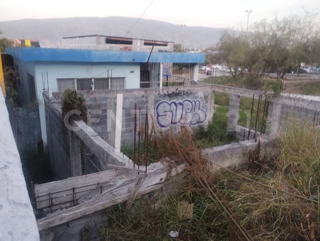 TERRENO EN VENTA EN COL. PLUTARCO ELIAS CALLES EN MONTERREY