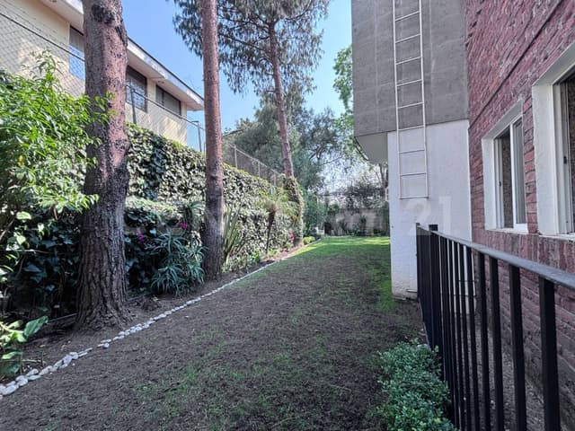 Casa en condominio con jardín y 4 recámaras en La Magdalena Contreras