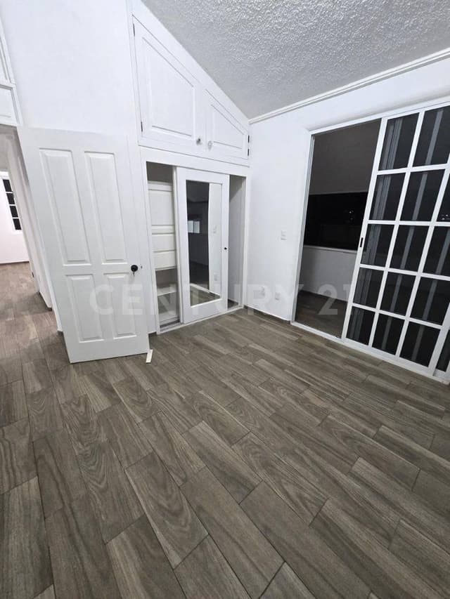 CASA EN VENTA CON DISEÑO CONTEMPORANEO COL. LOMA DEL GALLO CD. MADERO