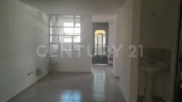 CASA EN VENTA EN COL. LOS INDEPENDIENTES EN GUADALUPE NUEVO LEON
