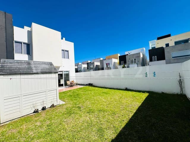 Casa en RENTA casa AMUEBLADA en foresta