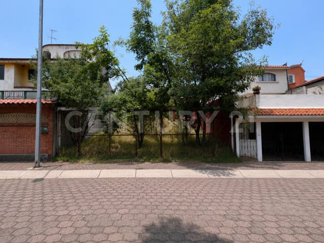 TERRENO EN EL EXCLUSIVO FRACCIONAMIENTO VILLA VERDUN