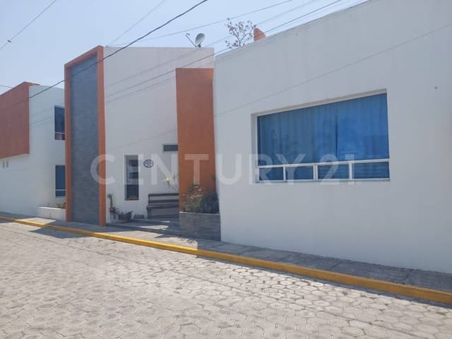 Residencia en renta en Morillotla, Puebla.