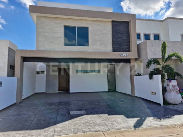 CASA EN VENTA en Portal de Hierro, Los Mochis, Sinaloa.