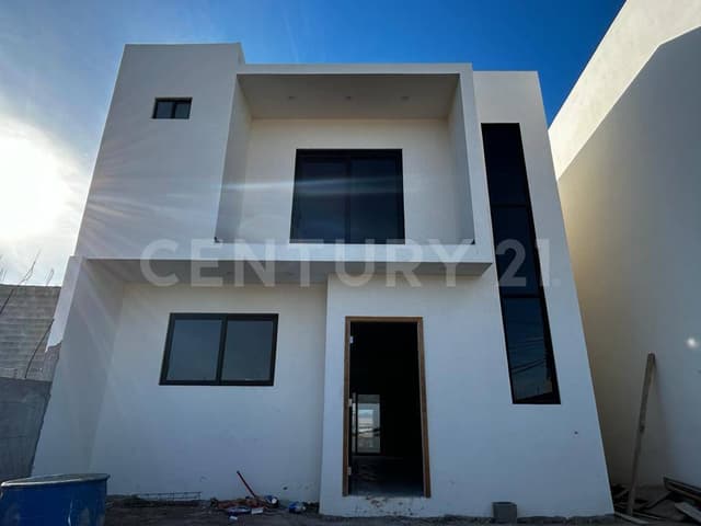 Casa Nueva en Venta en Prolongacion Azteca, Ensenada, Baja California