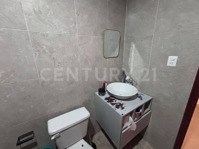 VENTA DE CASA COL. GUADALUPE HIDALGO A PIE DE CALLE