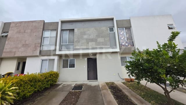 Casa en venta en Arenza Zakia Queretaro