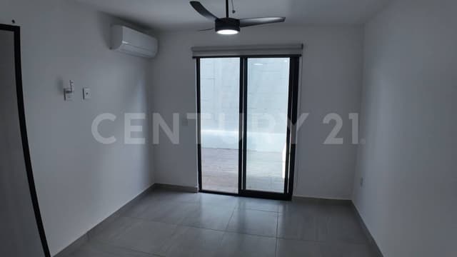Departamento en venta Planta Baja Intercity Riscos, El Marqués, Querétaro.