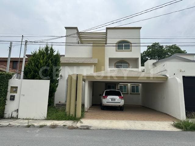 CASA EN VENTA EN COL. SAN JAVIER EN ALLENDE NUEVO LEON