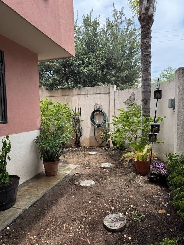CASA EN VENTA EN PARAJE DE ANAHUAC, ESCOBEDO,NUEVO LEON