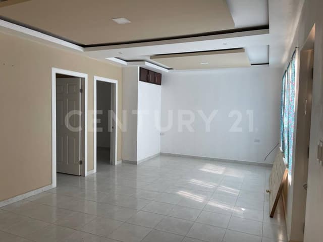 - EN VENTA CASA EN FRACCIONAMIENTO VALLE ESCONDIDO CD. CUAUHTEMOC, CHIH