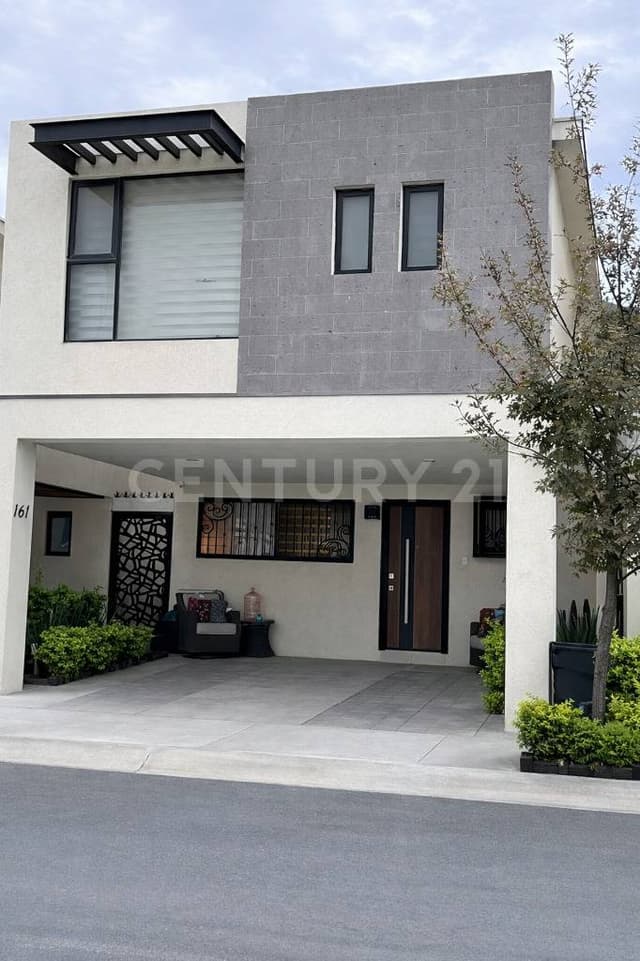 CASA EN VENTA EN COL. FERRARA RESIDENCIAL EN GARCIA