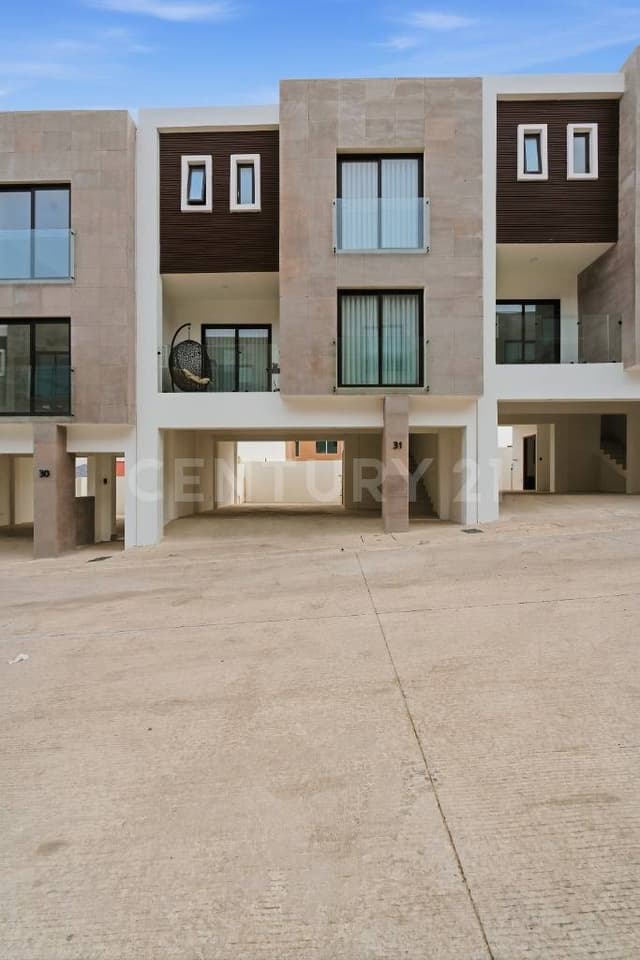 TOWNHOUSE EN VENTA EN LAS PLAZAS TIJUANA B.C.