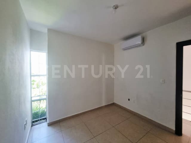 En renta casa sin muebles en SELVANOVA, Playa del Carmen P4464