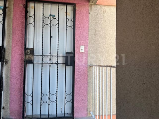 DEPARTAMENTO EN VENTA DOS RECAMARAS EN LOS HEROES TECAMAC