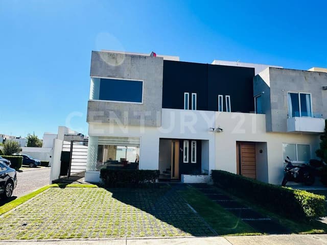 Casa en RENTA casa AMUEBLADA en foresta