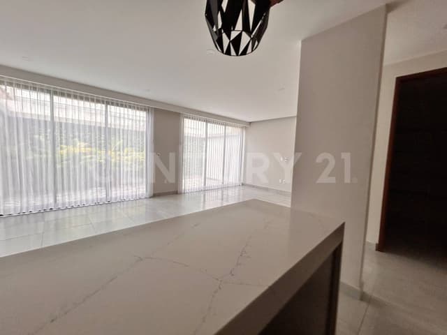 Casa en Venta en Arbolada - A estrenar - Alberca Rooftop 3 Niveles