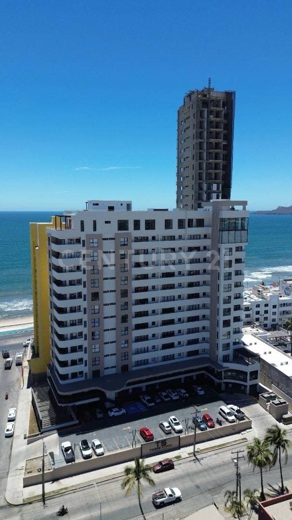 Local comercial en venta Torre 5