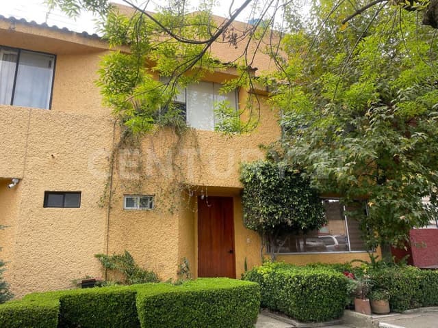 Casa en condominio de 3 niveles, a 500 metros de Insurgentes Sur