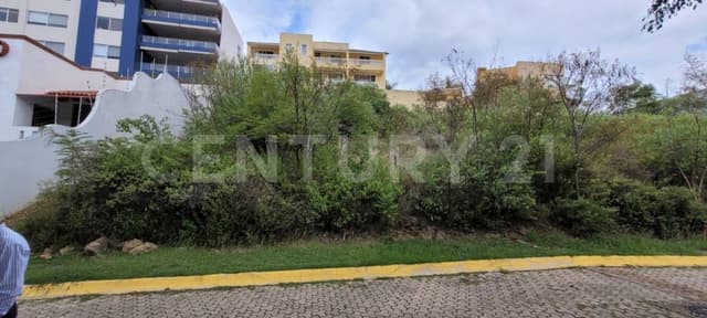 SE VENDE TERRENO EN EXCLUSIVO FRACCIONAMIENTO LOMAS DE LA AZUCENA EN OAXACA