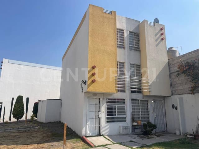 CASA EN VENTA, FRACCIONAMIENTO LOS HEROES OZUMBILLA