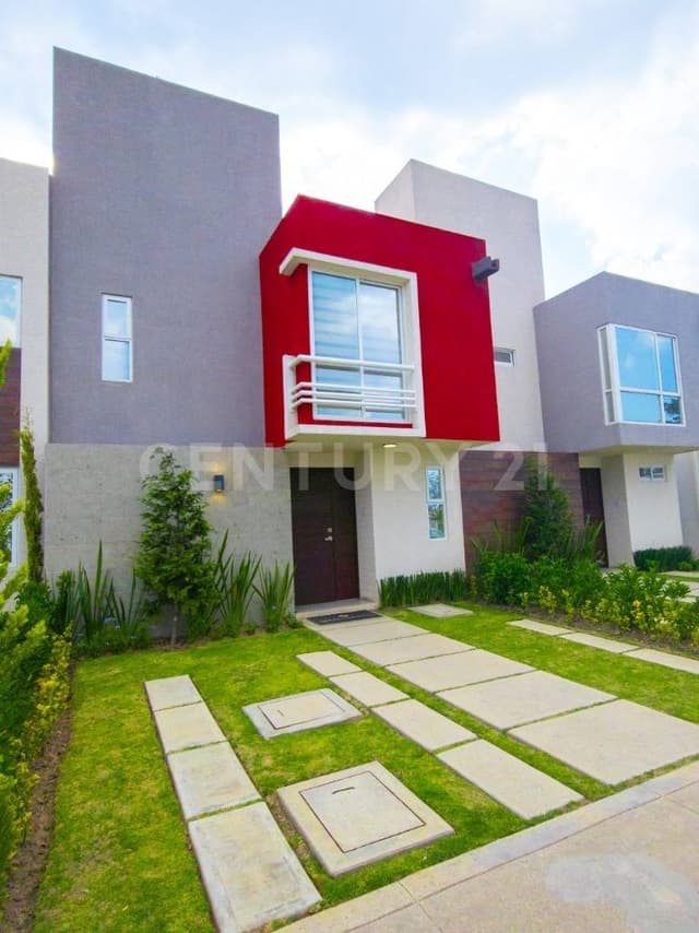 Casa Nueva en Venta en Residencial Imperio Real, Otzolotepec, Estado de Mexico