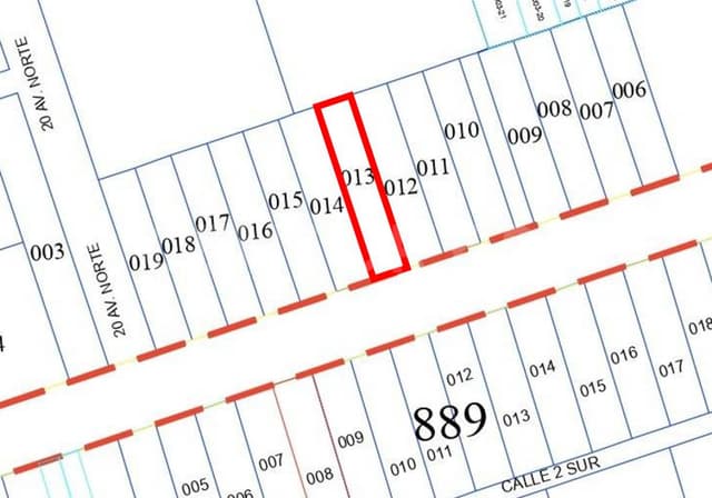 Lote en venta sobre la Avenida Tulum en la Región 12, Tulum, Quintana Roo.