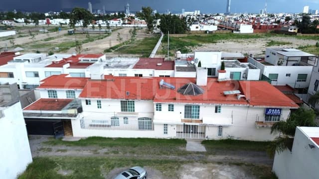 VENTA DE CASA EN PUEBLA, MORILLOTLA CON 4 RECAMARAS Y JARDIN