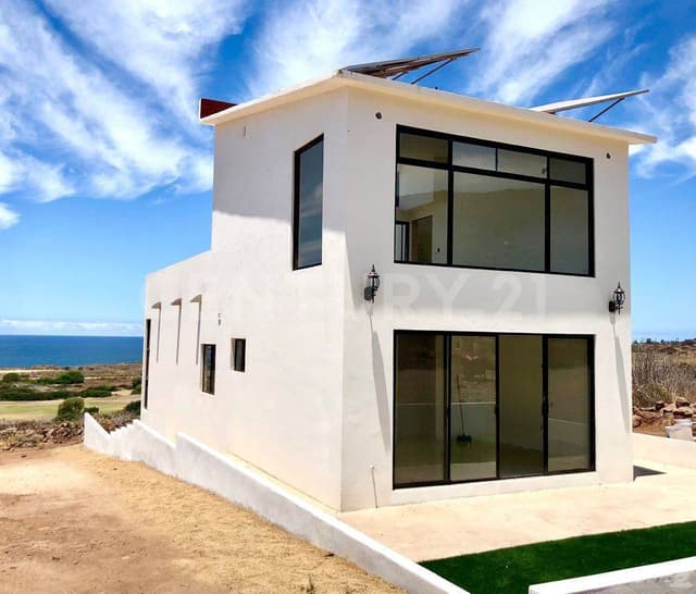 CASA EN PRE VENTA EN PRIVADA DENTRO DE BAJAMAR, ENSENADA B.C.